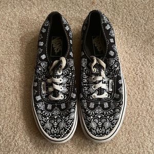 Black Bandana Vans WomenUS 7.5 Mens 6